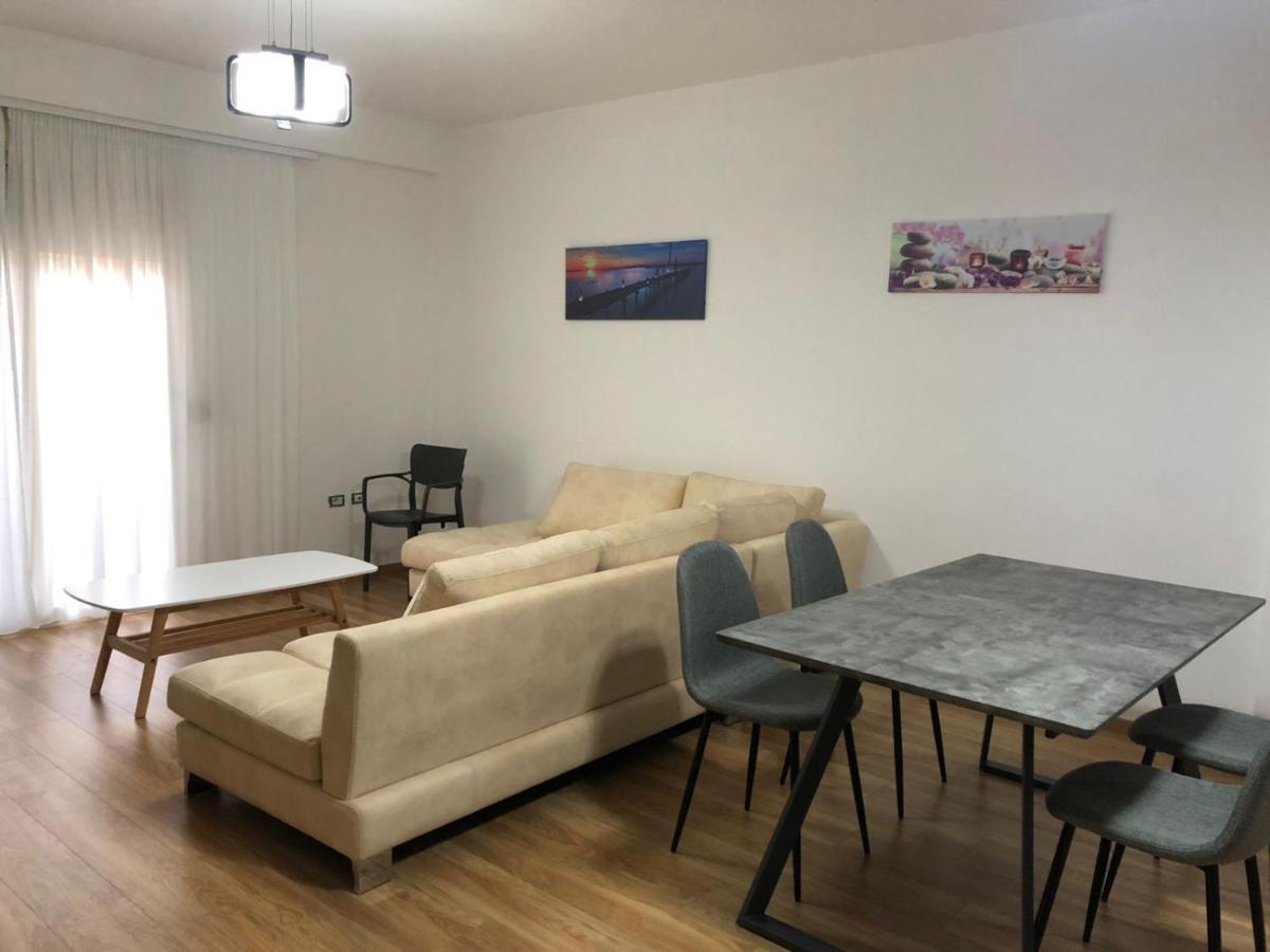 Lovely Sea View Apartment Vlorë Екстериор снимка